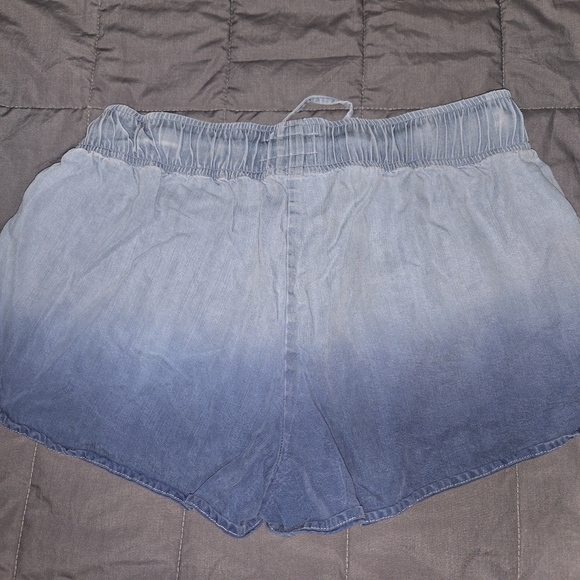 Rails Women's Blue Ombre Shorts Size M - Picture 3 of 5